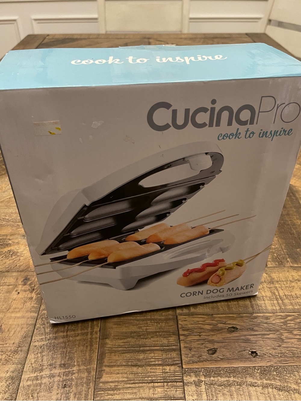 CucinaPro Corn Dog Maker Model HL1550 White - New In Box
